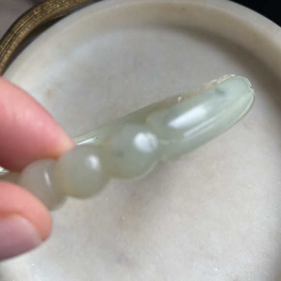 GENUINE carved jade bracelet - Picture 8 of 15